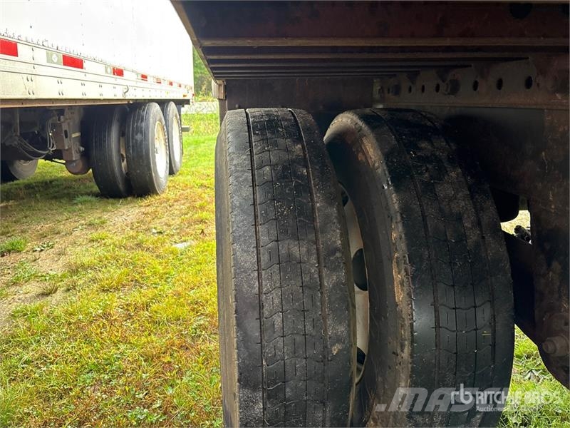 Kidron 28RTPGASEW96SP 28 ft x 102 in S/A Refrigerated Tra Semi-trailer med Kølefunktion
