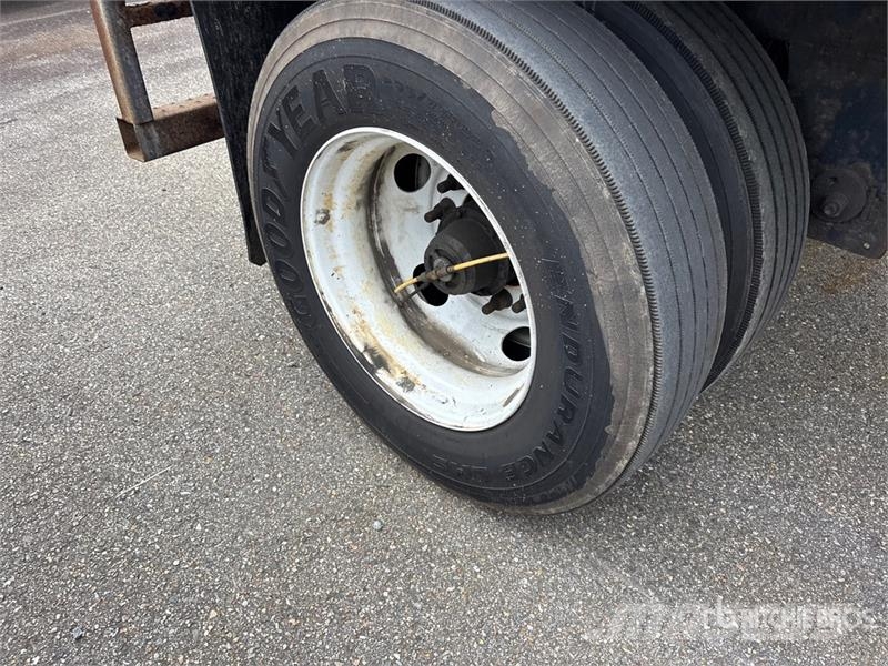 Kidron 28RTPGASEW96SP 28 ft x 102 in T/A Refrigerated Tra Temperature controlled semi-trailers