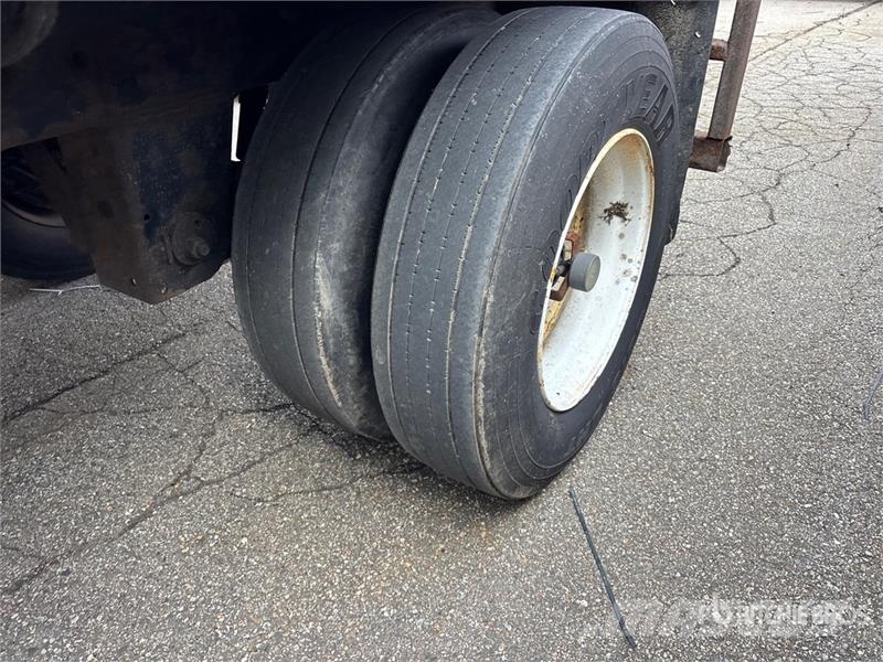 Kidron 28RTPGASEW96SP 28 ft x 102 in S/A Refrigerated Tra Temperature controlled semi-trailers