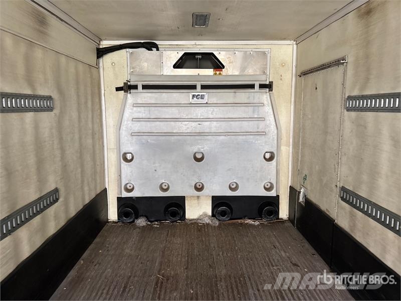 Kidron 32RTGASEW 32 ft x 102 in T/A Refrigerated Trailer Poluprikolice hladnjače