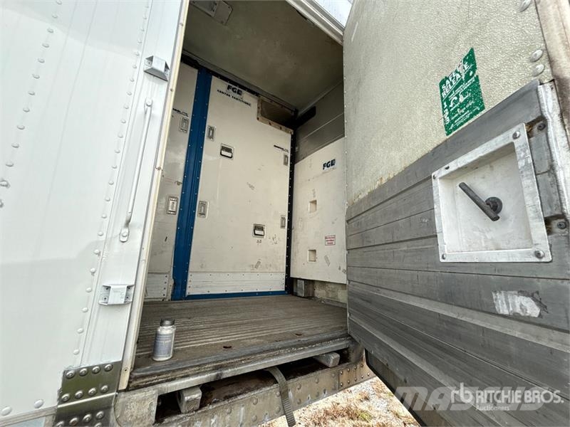 Kidron 32RTPEASEW102SP 32 ft x 102 in S/A Refrigerated Tr Poluprikolice hladnjače