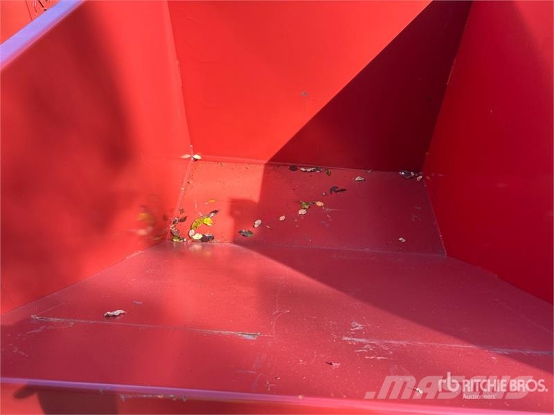  Kit Containers 2YFT-SDH 5 ft 3 in 2 cyd Self-Dumpi Dėžės ir piltuvai