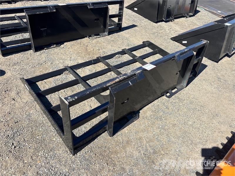  Kit Containers QT-LP 72 in Skid Steer Landplane 土掻き機