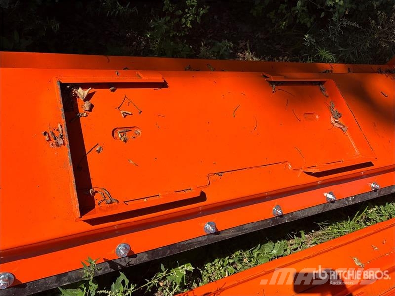 Kit Containers QT-SP-10-23 120 in Skid Steer Snow Снежные отвалы и плуги