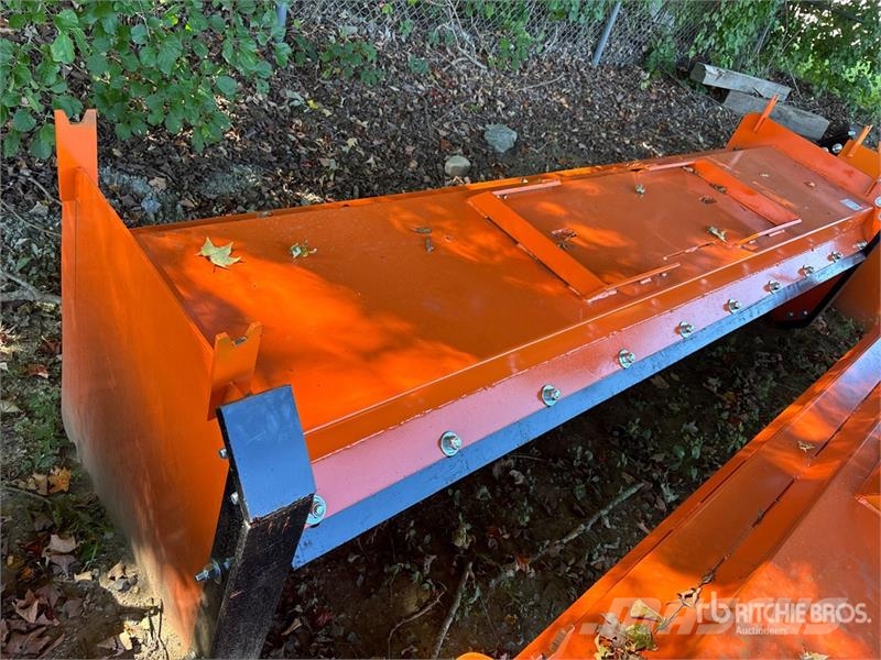  Kit Containers QT-SP-10-23-PB 120 in Skid Steer Sn Снежные отвалы и плуги