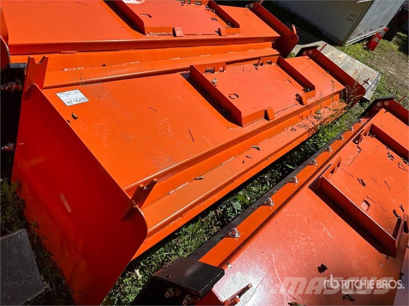  Kit Containers QT-SP-10-23 120 in Skid Steer Snow  Снежные отвалы и плуги