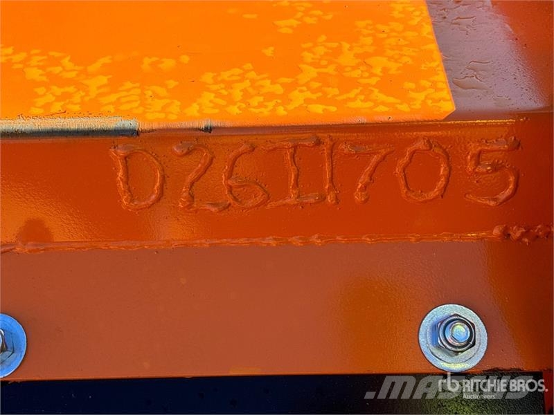 Kit Containers QT-SP-10-23-SB 120 in Skid Steer Sn Snežne daske i plugovi