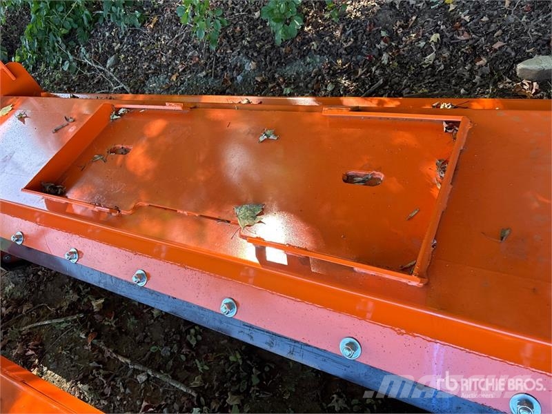  Kit Containers QT-SP-10-23-PB 120 in Skid Steer Sn Снежные отвалы и плуги