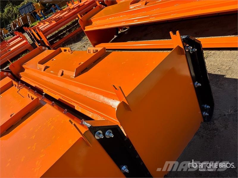 Kit Containers QT-SP-10-23-SB 120 in Skid Steer Sn Snežne daske i plugovi