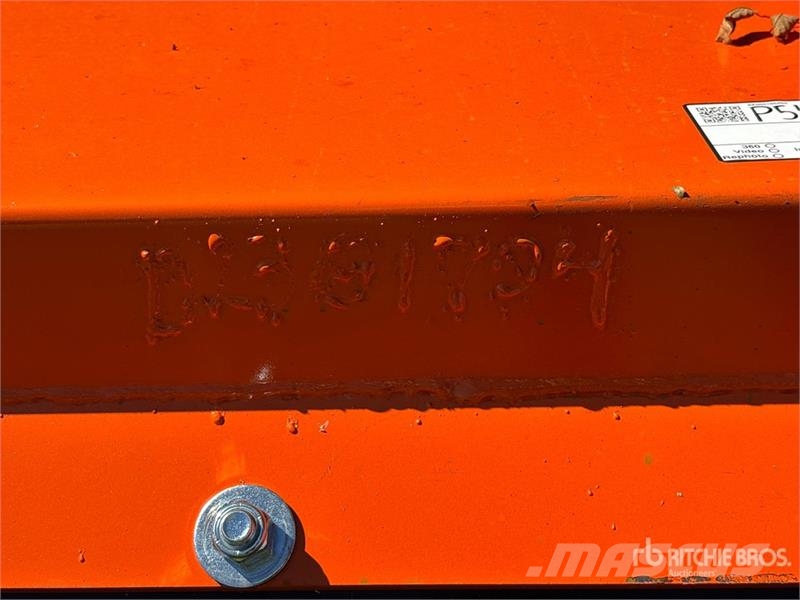 Kit Containers QT-SP-10-23 120 in Skid Steer Snow Снежные отвалы и плуги