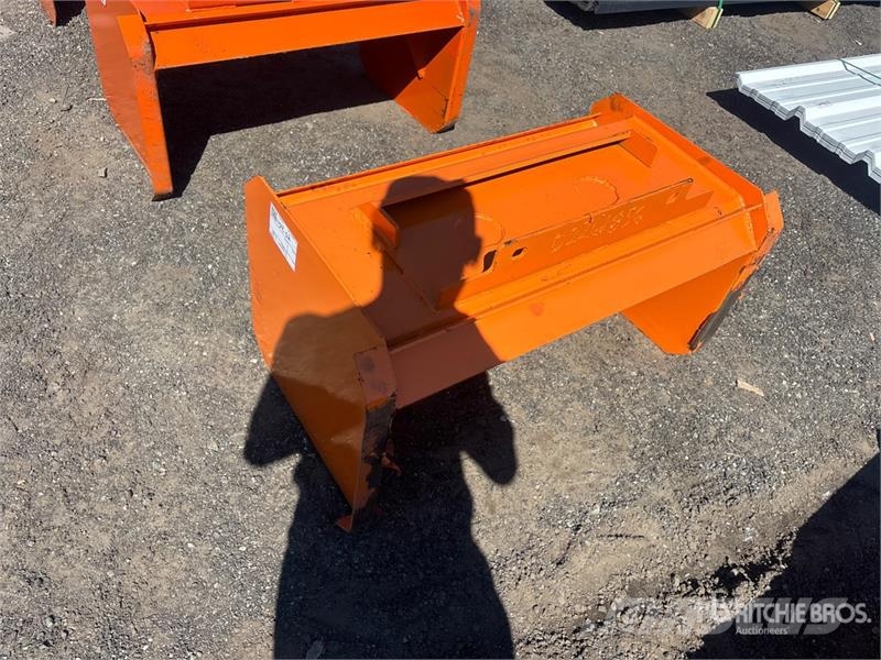  Kit Containers QT-SP-10-23-PB 40 in Mini Skid Stee Snøploger- og skjær