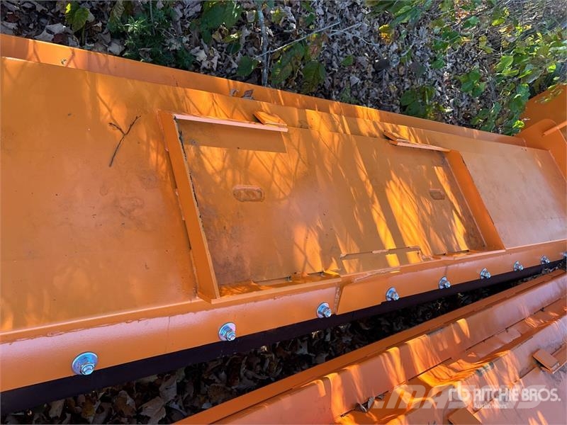 Kit Containers QT-SP-10-23-PB-SB 144 in Skid Steer Snow blades and plows