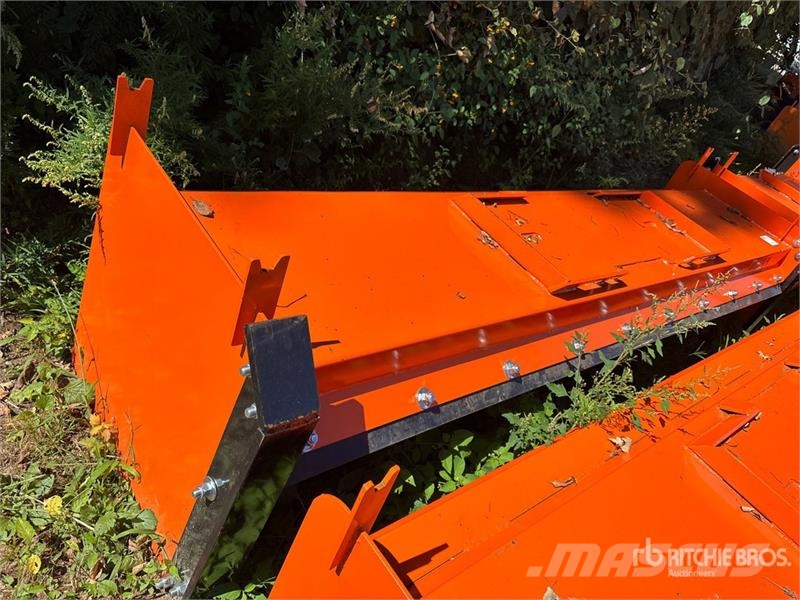Kit Containers QT-SP-10-23 120 in Skid Steer Snow Снежные отвалы и плуги