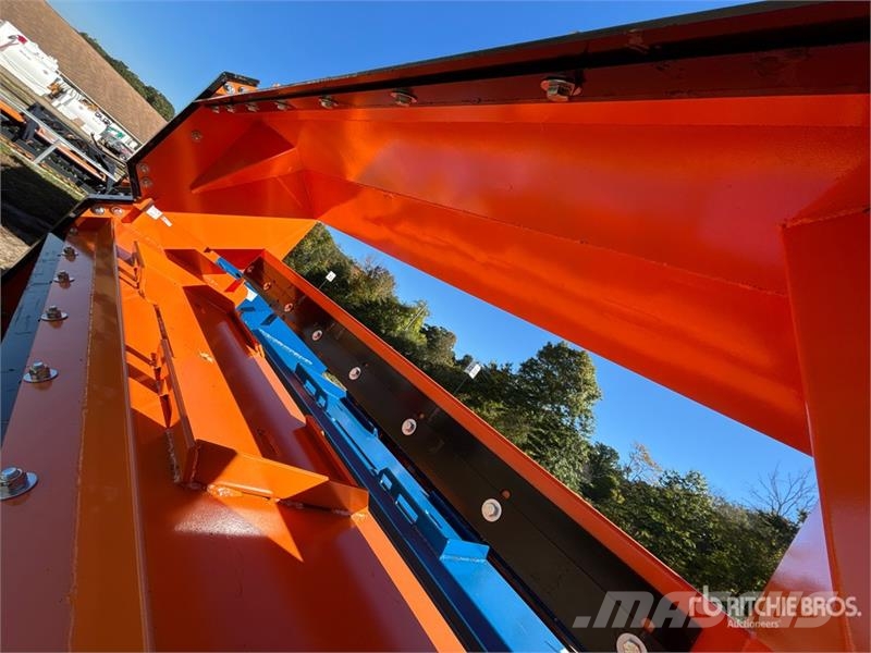 Kit Containers QT-SP-8-23-PB-SB 96 in Skid Steer S Snežne daske i plugovi