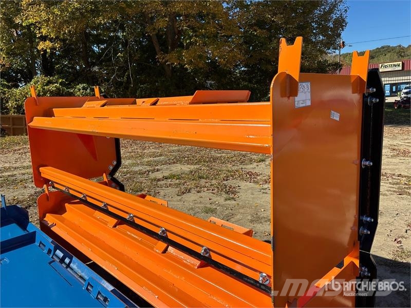 Kit Containers QT-SP-8-23-PB-SB 96 in Skid Steer S Snežne daske i plugovi