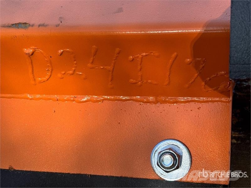 Kit Containers QT-SP-8-23 96 in Skid Steer Snow Pu Snow blades and plows