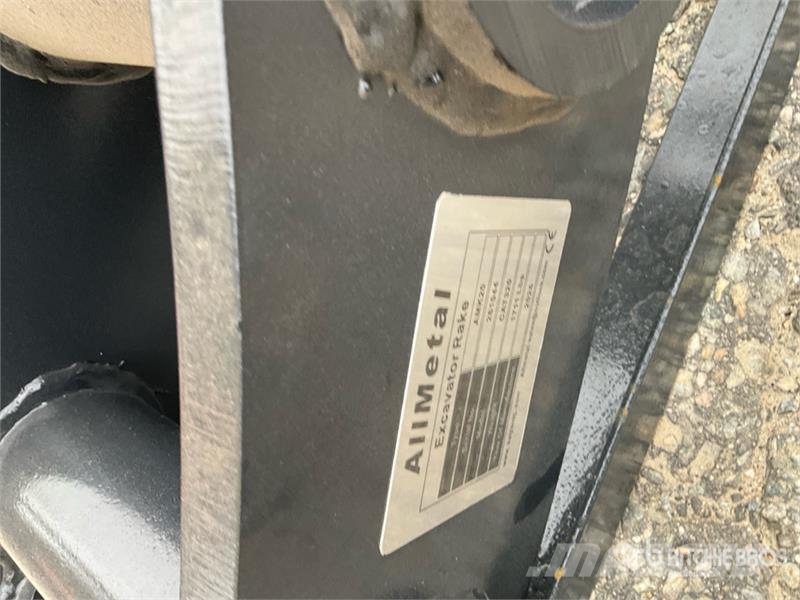 KJ AMK20 65 in Excavator Rake - Fits Cat 320 / 17 - 2 Zgrabiarki i przetrząsacze