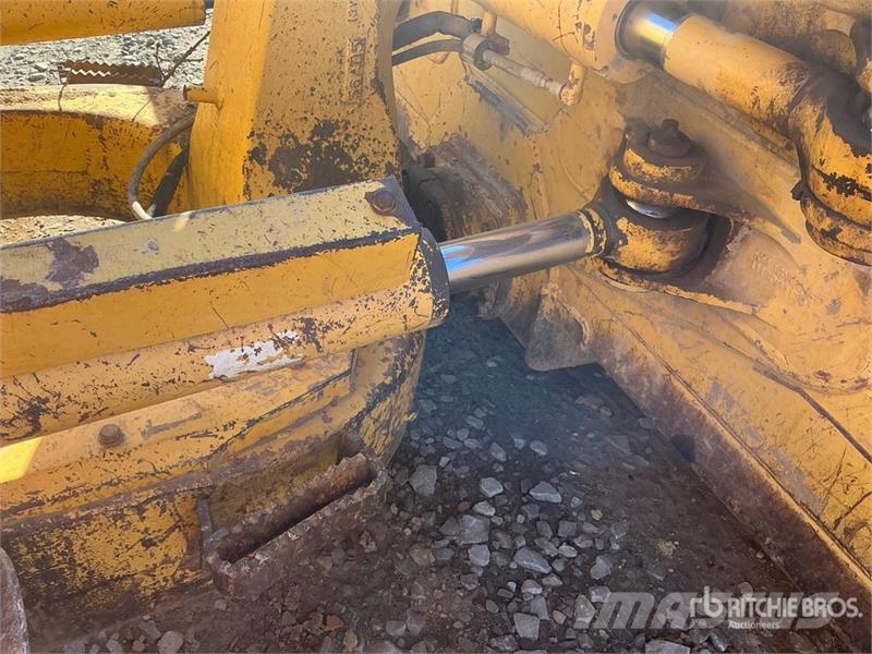 Komatsu D61PX-24 lánctalpas dózerek