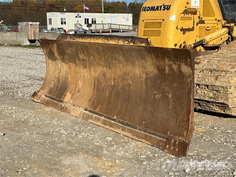 Komatsu D61PX-24 lánctalpas dózerek