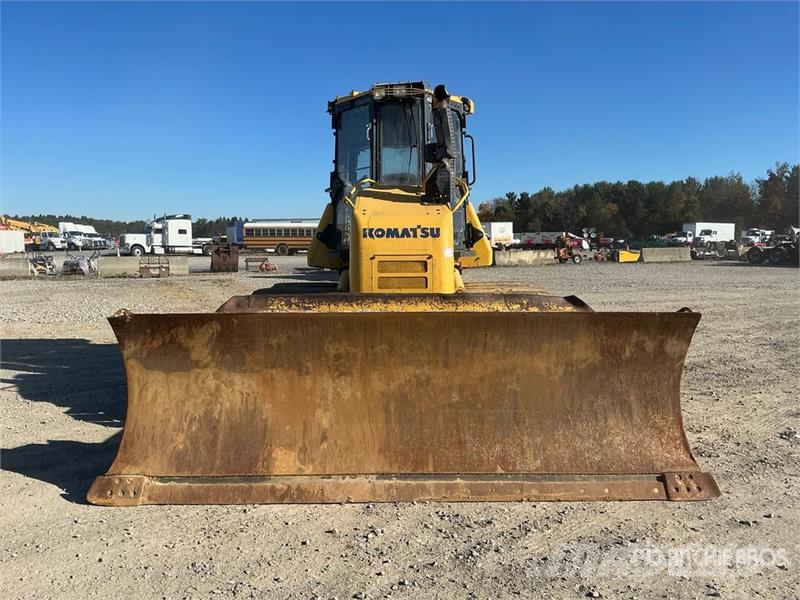 Komatsu D61PX-24 lánctalpas dózerek