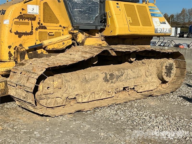Komatsu D61PX-24 lánctalpas dózerek
