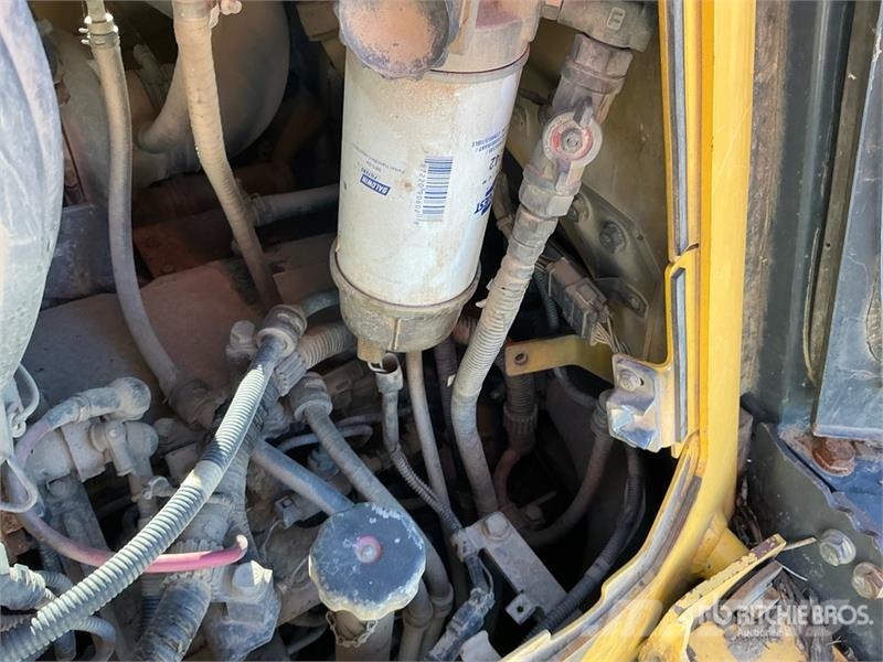 Komatsu D61PX-24 lánctalpas dózerek