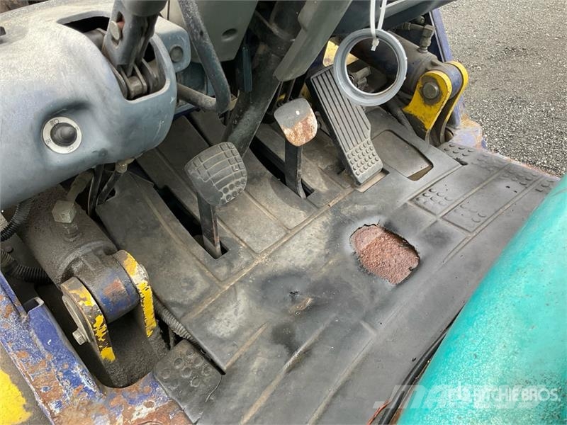 Komatsu FG25T-12 Autokrāvēji - citi