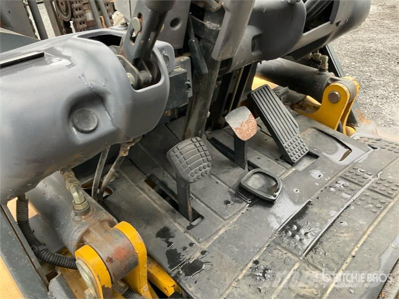 Komatsu FG25T-14 Autokrāvēji - citi