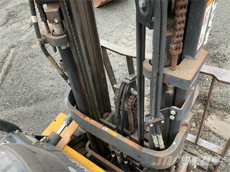 Komatsu FG25T-14 Autokrāvēji - citi