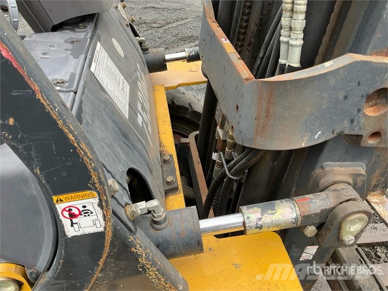 Komatsu FG25T-14 Autokrāvēji - citi