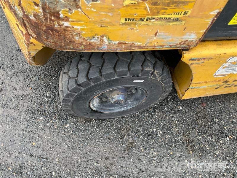 Komatsu FG25T-14 Autokrāvēji - citi