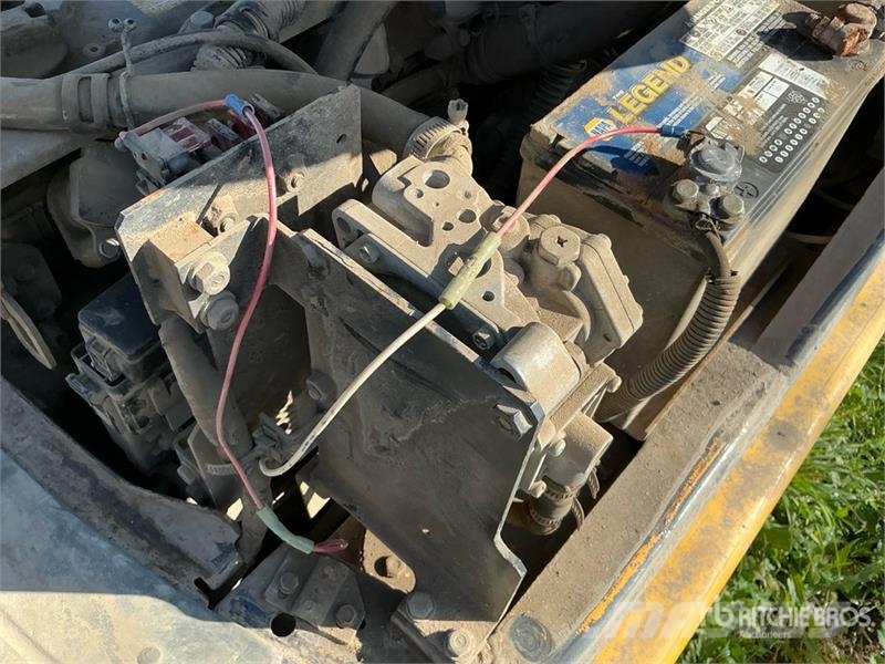 Komatsu FG30 Pneumatic Tire Forklift (Inoperable) Wózki widłowe inne