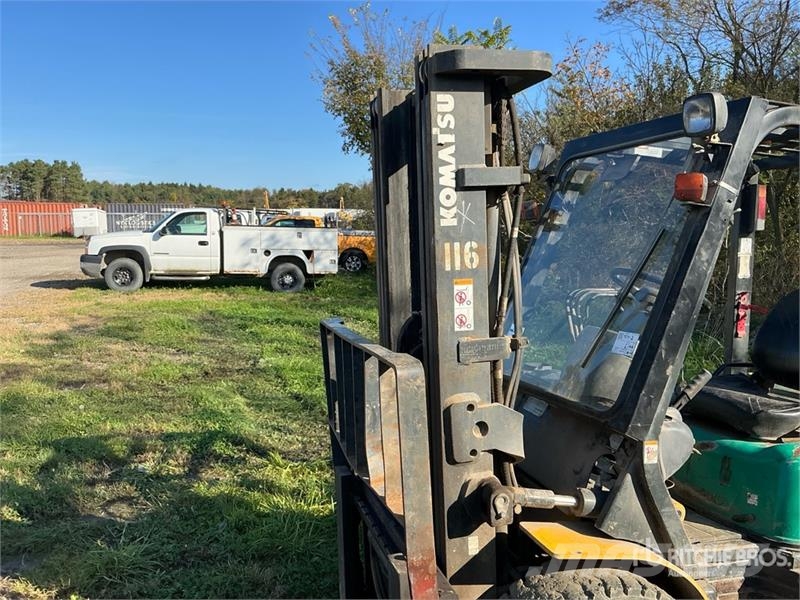 Komatsu FG30 Pneumatic Tire Forklift (Inoperable) Wózki widłowe inne