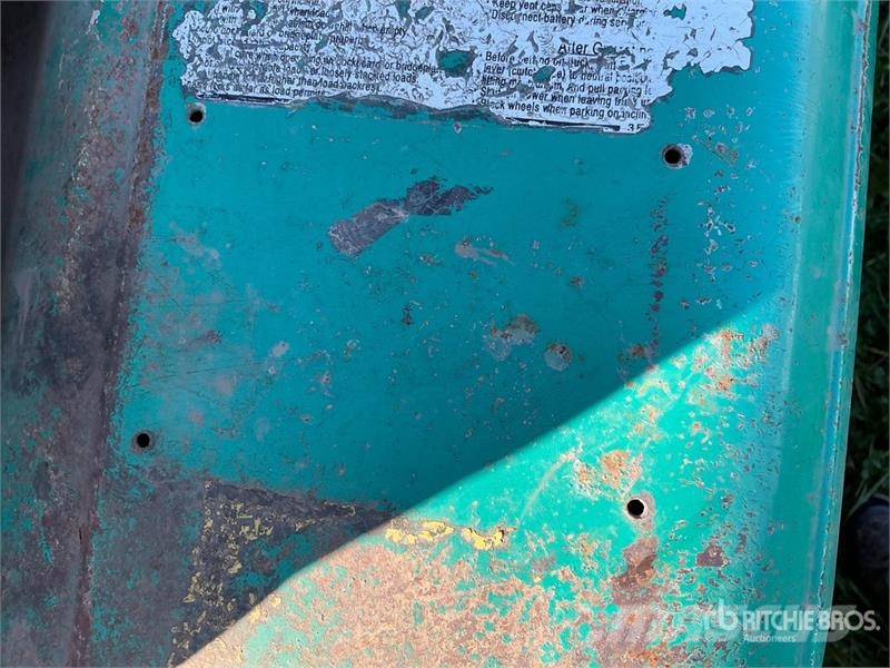 Komatsu FG30 Pneumatic Tire Forklift (Inoperable) Wózki widłowe inne