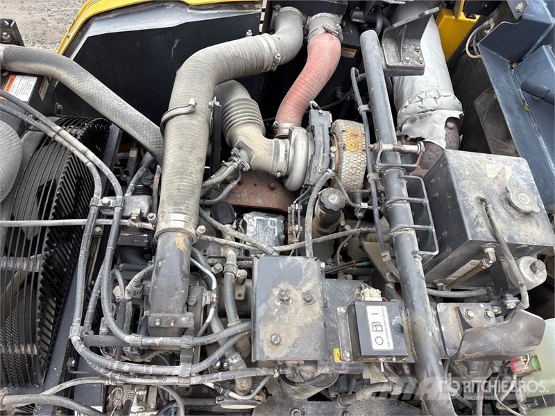 Komatsu HM300-3 Artikulētie pašizgāzēji