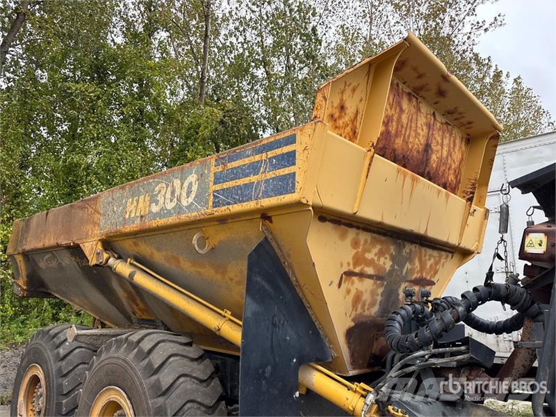 Komatsu HM300-3 Artikulētie pašizgāzēji