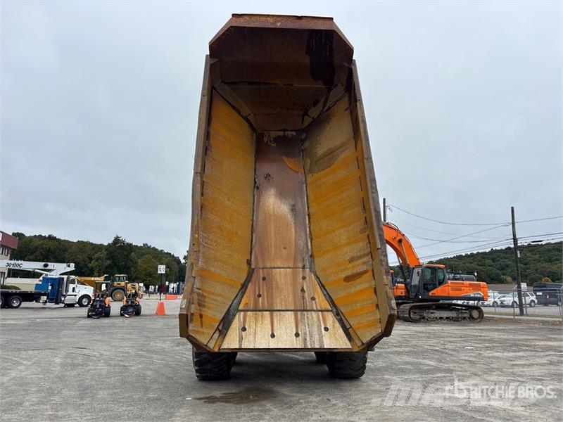 Komatsu HM300-3 Artikulētie pašizgāzēji