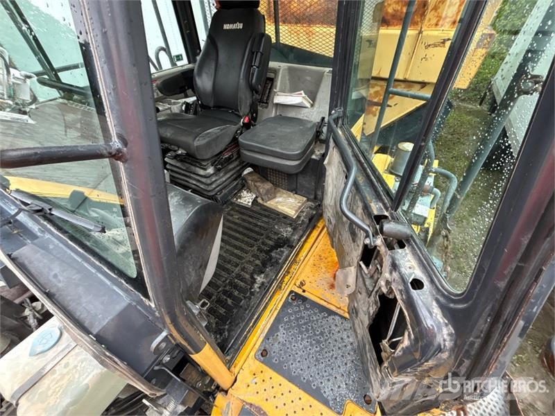 Komatsu HM300-3 Artikulētie pašizgāzēji
