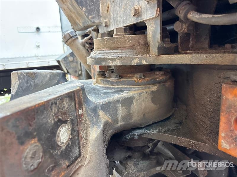 Komatsu HM300-3 Artikulētie pašizgāzēji
