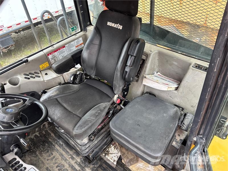 Komatsu HM300-3 Artikulētie pašizgāzēji
