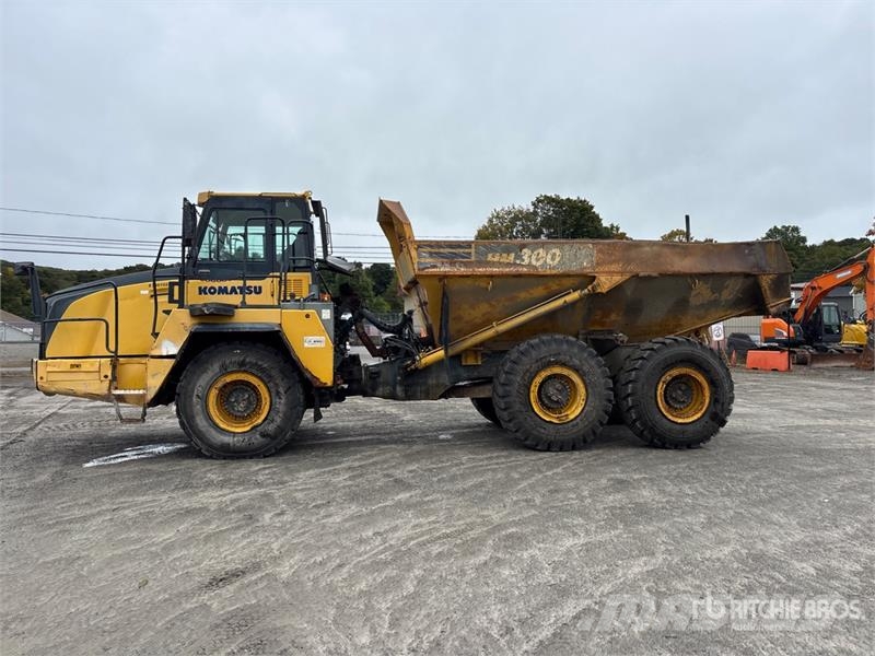 Komatsu HM300-3 Artikulētie pašizgāzēji