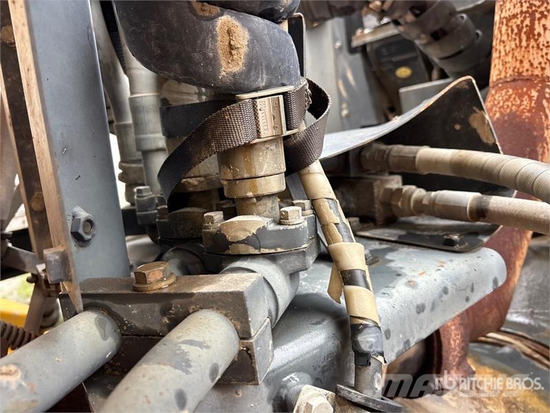 Komatsu HM300-3 Artikulētie pašizgāzēji