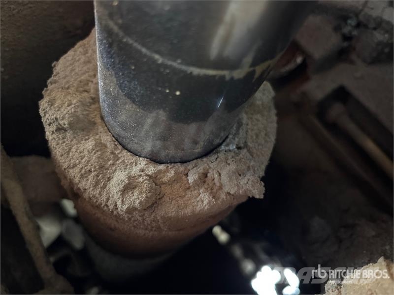 Komatsu HM300-3 Artikulētie pašizgāzēji