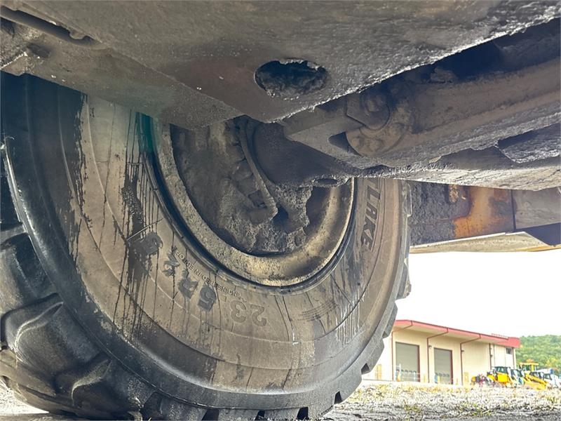 Komatsu HM300-3 Artikulētie pašizgāzēji