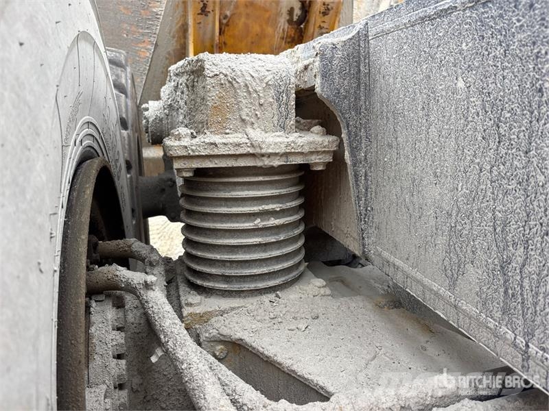 Komatsu HM400-5 Dumper - Knickgelenk