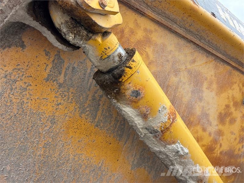 Komatsu HM400-5 Dumper - Knickgelenk