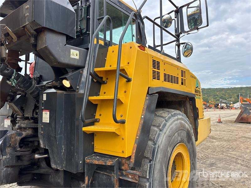 Komatsu HM400-5 Dumper - Knickgelenk