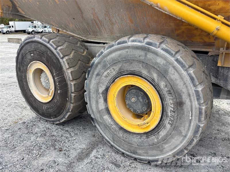 Komatsu HM400-5 Dumper - Knickgelenk