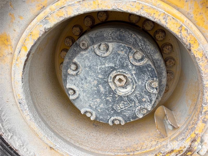 Komatsu HM400-5 Dumper - Knickgelenk