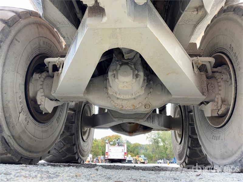 Komatsu HM400-5 Dumper - Knickgelenk